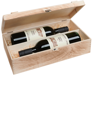 Eine versandfertige Weinkiste aus Holz mit jeweils zwei Flaschen österreichischen Bio Rotwein.