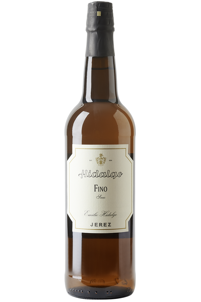 Eine Flasche spanischer Fino Sherry in einer Sherry-Flasche mit einer schwarzen Kapsel.