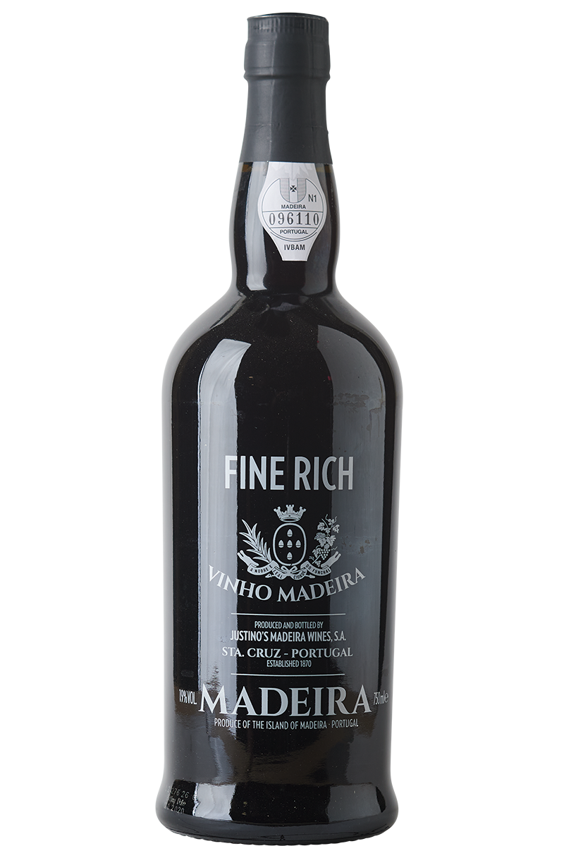 Eine Flasche Madeira in einer bauchigen Sherry - Flasche mit einer schwarzen Kapsel.