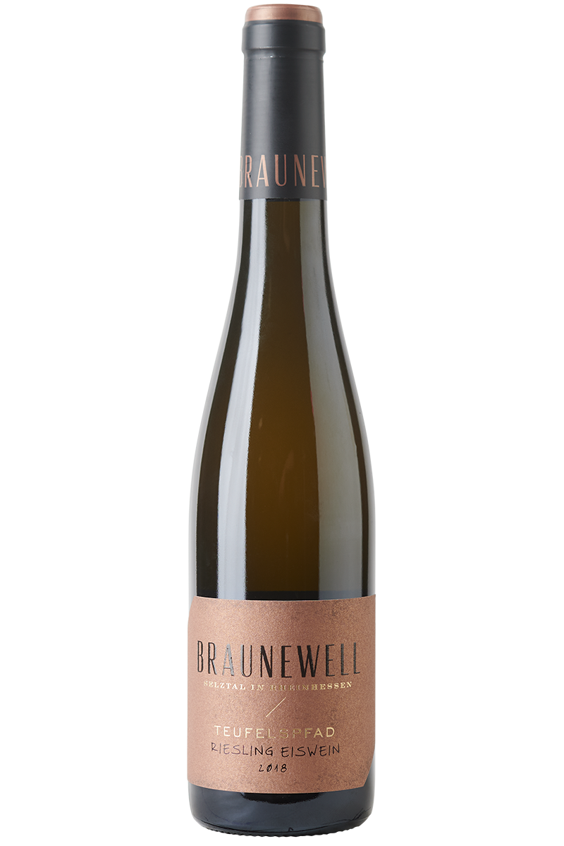 Eine Flasche deutscher Weißwein in einer Schlegel- Halbflasche mit einer schwarzen Kapsel.