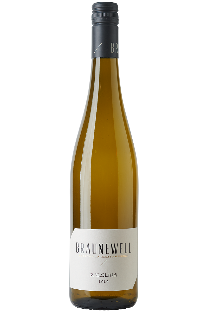 Eine Flasche deutscher Weißwein in einer Schlegelflasche mit einem schwarzen Schraubverschluss.