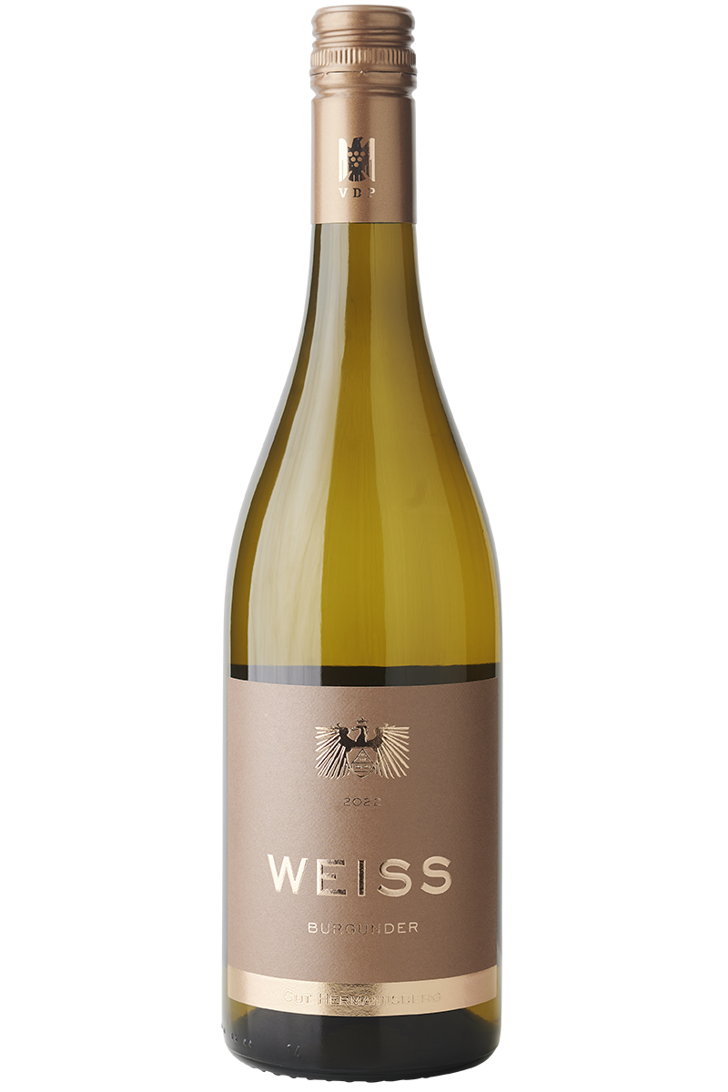 Eine Flasche deutscher Weisswein in einer Burgunder Flasche mit Kupfer farbenen Schraubverschluss.