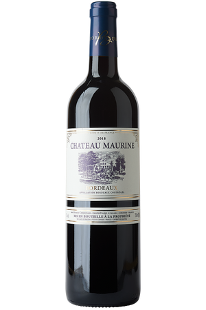 Eine Flasche französischer Rotwein aus Bordeaux in einer Bordeaux Flasche mit blauer Kapsel.