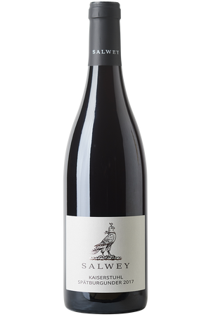 Eine Flasche deutscher Rotwein in einer Burgunder Flasche mit einer schwarzen Kapsel.