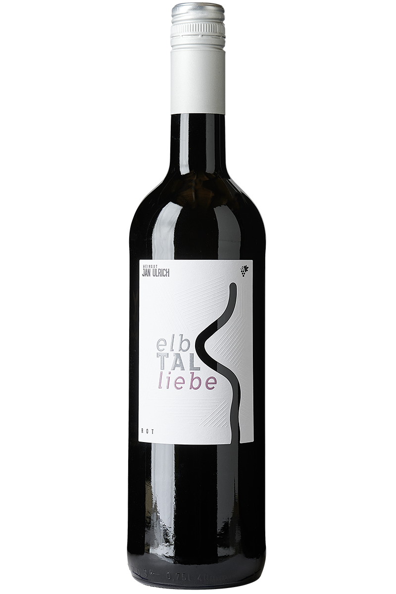 Eine Flasche deutscher Rotwein Cuveé in einer Bordeaux Flasche mit silbernem Schraubverschluss.