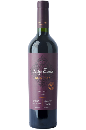 Eine Flasche argentinischer Rotwein Malbec in einer Bordeaux Flasche mit roten Kapsel.