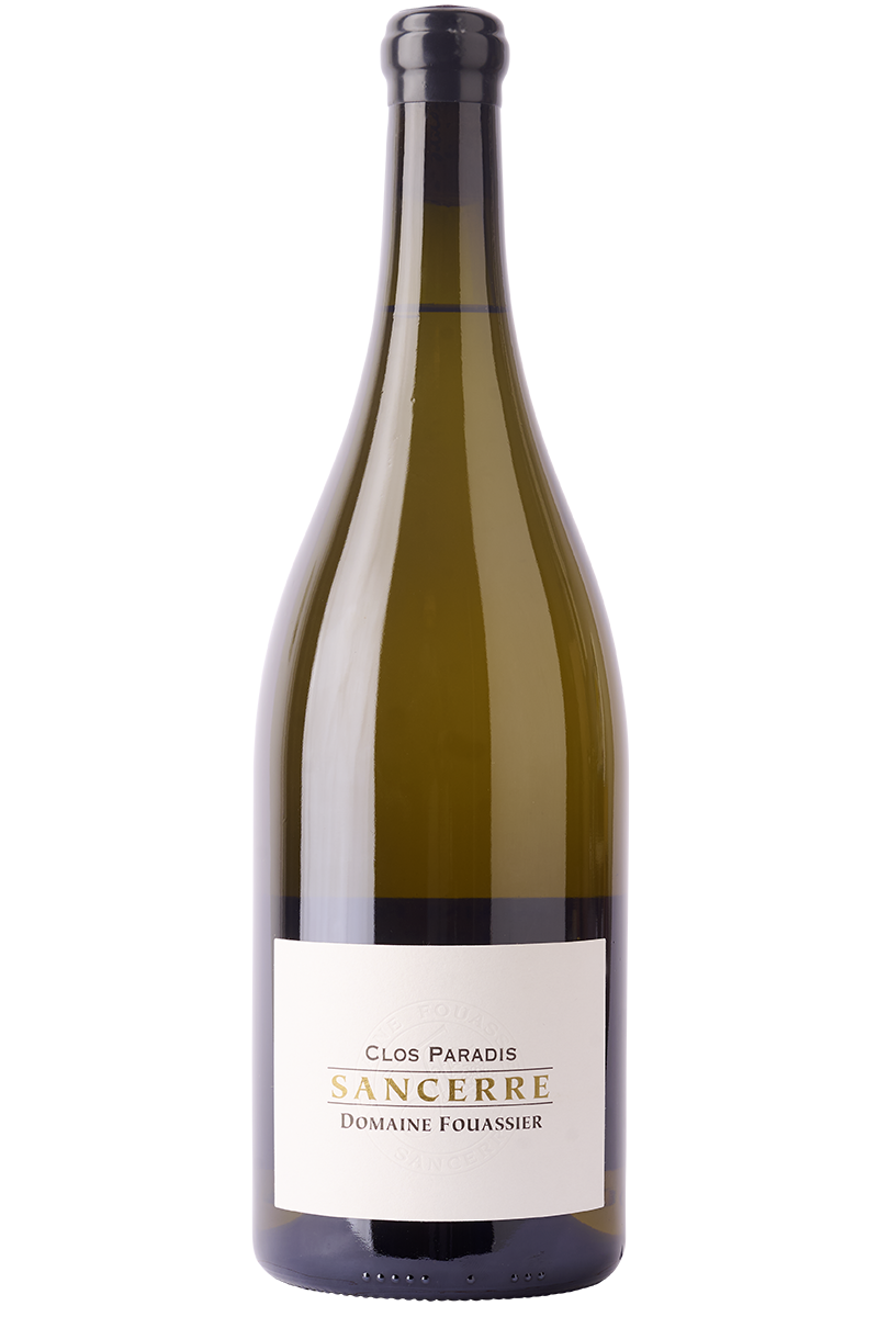 Eine Flasche französischer Bio Weißwein aus Sauvignon Trauben in einer Magnum Flasche mit einer schwarzen Kapsel.