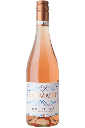 Eine Flasche deutscher Roséwein in einer Burgunder Flasche mit kupfer farbenen Schraubverschluss.