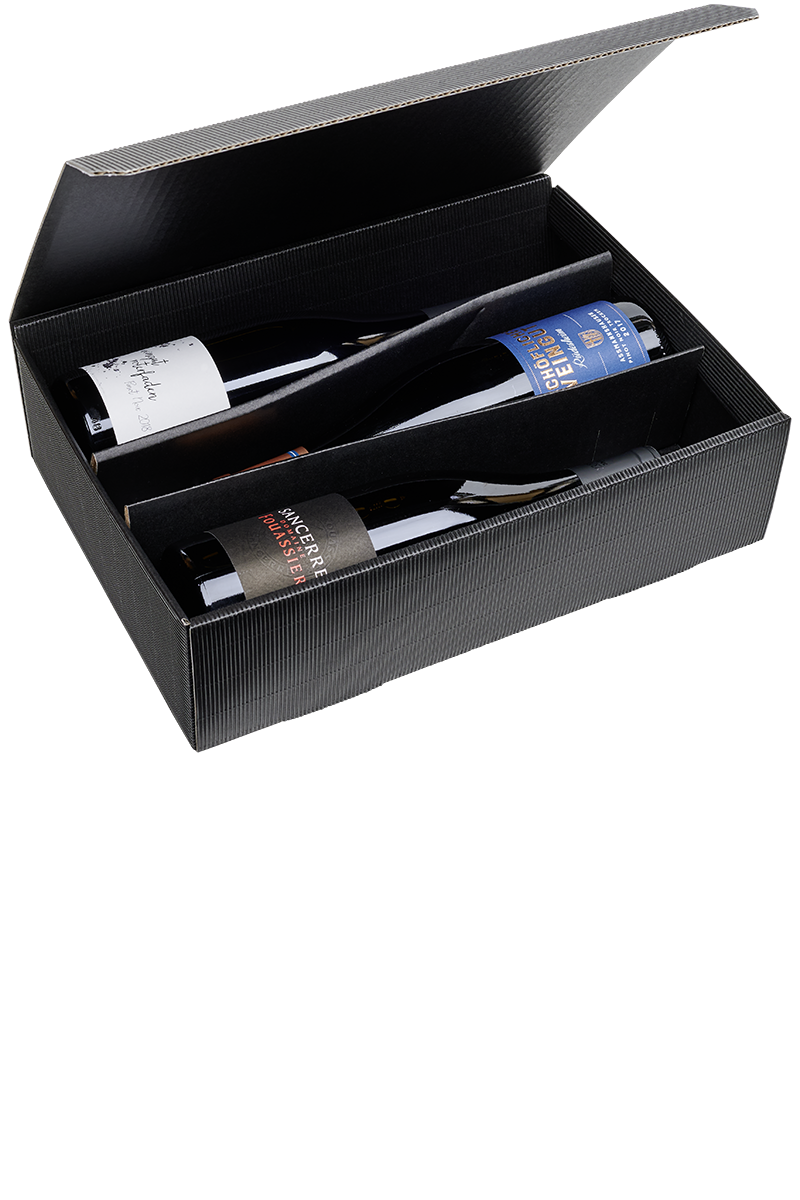 Eine versandfertige schwarze Präsentbox mit drei Flaschen Rotwein Spätburgunder aus Deutschland und Frankreich.