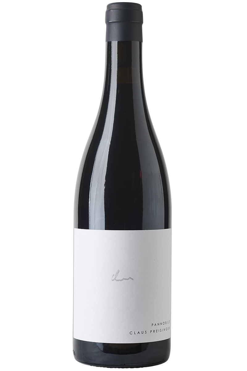 Eine Flasche (Bio-) Rotwein in einer Burgunderflasche mit einer schwarzen Kapsel.