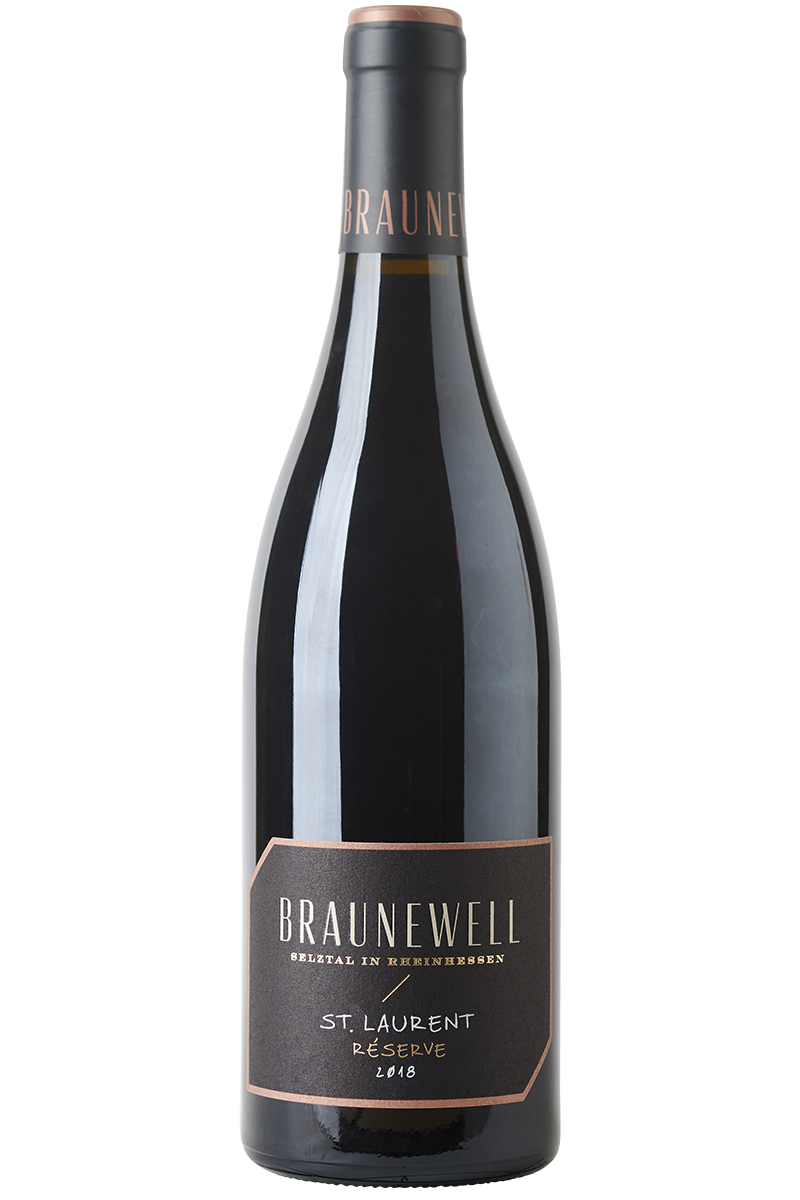 Eine Flasche deutscher Rotwein in einer Burgunderflasche mit einer schwarzen Kapsel.